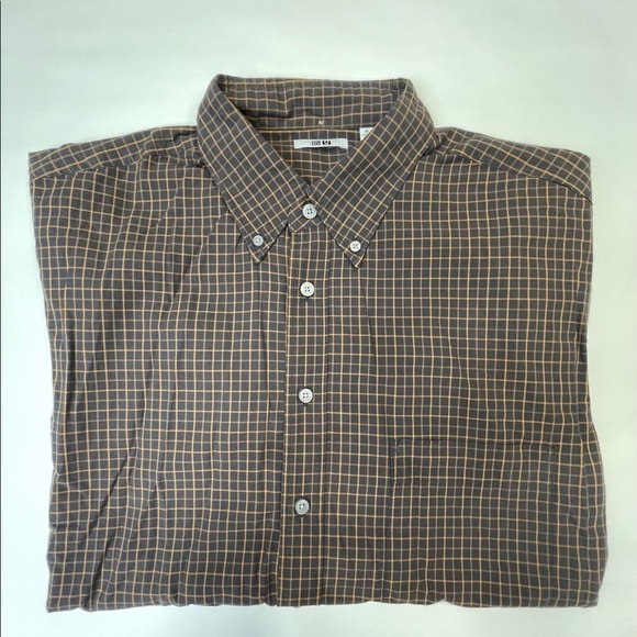 UNIQLO XL CASUAL BUTTON DOWN - Picture 9 of 10